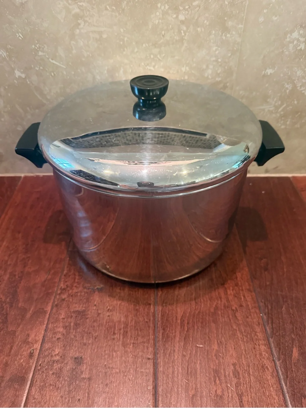 Revere Ware 8 Qt.  stock pot 2048.